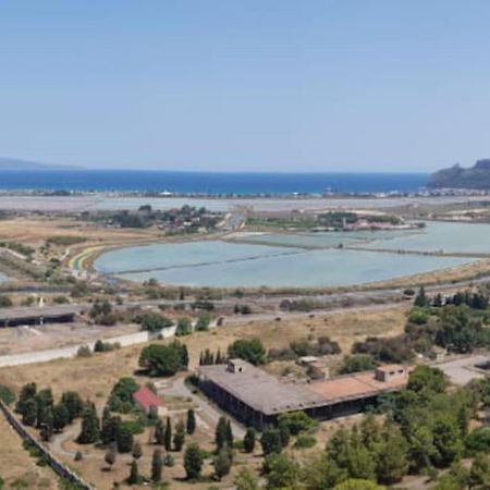 Апартаменти Cagliari On The Park .Mare E Storia! Екстер'єр фото