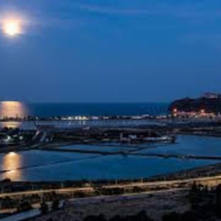 Апартаменти Cagliari On The Park .Mare E Storia! Екстер'єр фото